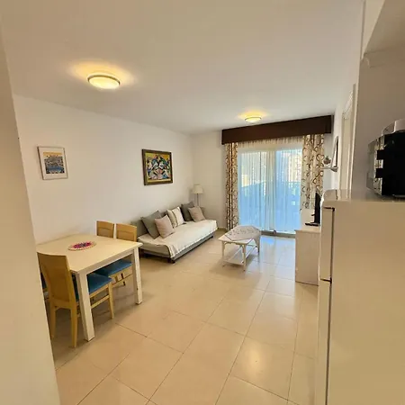With Sea View Pool & Private Parking Apartment