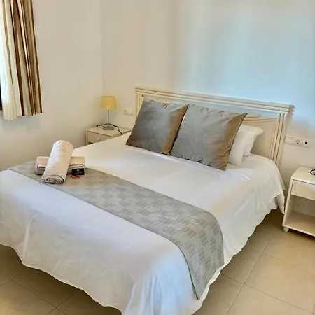 With Sea View Pool & Private Parking Apartament Calpe